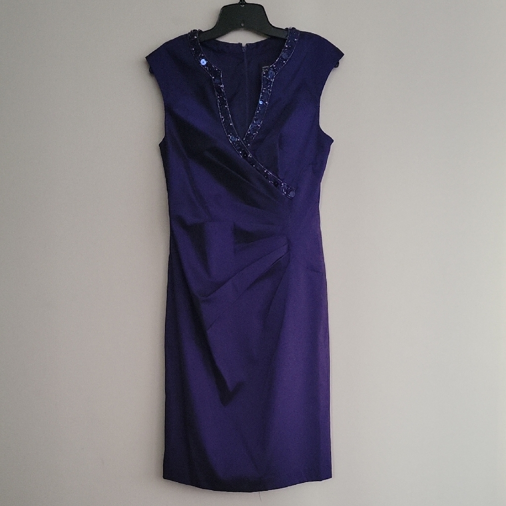 Adrianna Papell Embellished V-Neck Sleeveless Sheath Navy Blue Dress Size 10